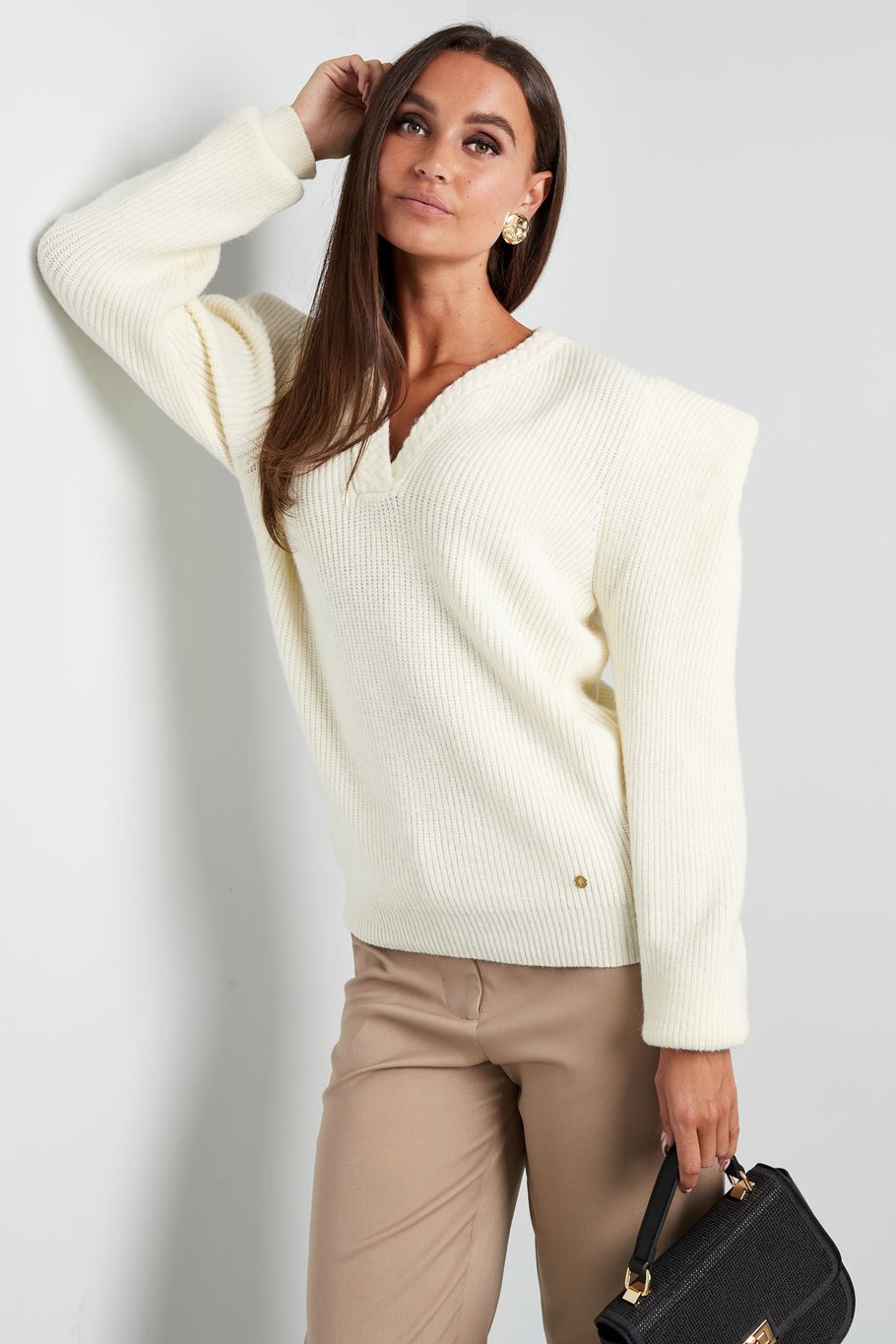 Strickpullover mit V-Ausschnitt – schwarz h5Bild3